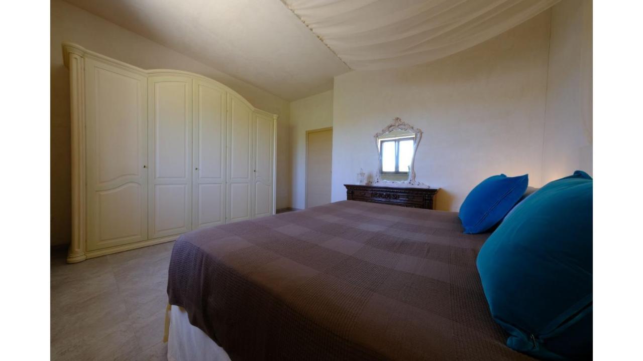 Tenuta Con Due Abitazioni Indipendenti Martina Franca Ngoại thất bức ảnh