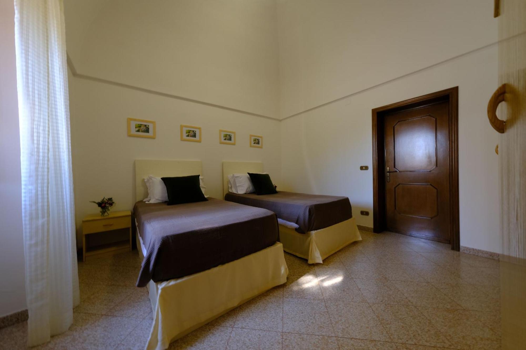 Tenuta Con Due Abitazioni Indipendenti Martina Franca Ngoại thất bức ảnh